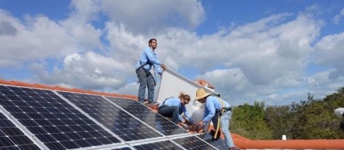 Utilities, sensing threat, put squeeze on booming solar-roof ... - bostonglobe.com
