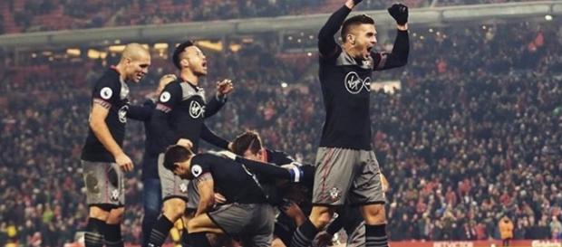 Clube é finalista da Copa da Liga Inglesa Clube é finalista da Copa da Liga Inglesa