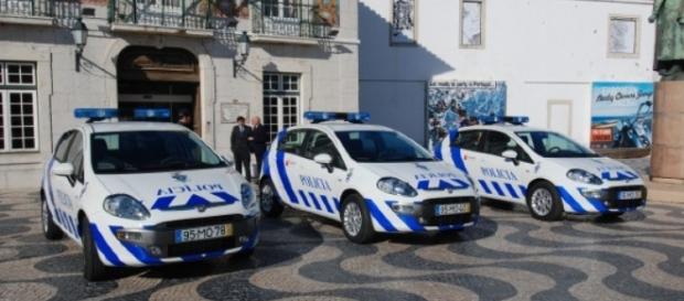 Dois agentes da PSP de Cascais foram alvo de tentativa de atropelamento Dois agentes da PSP de Cascais foram alvo de tentativa de atropelamento
