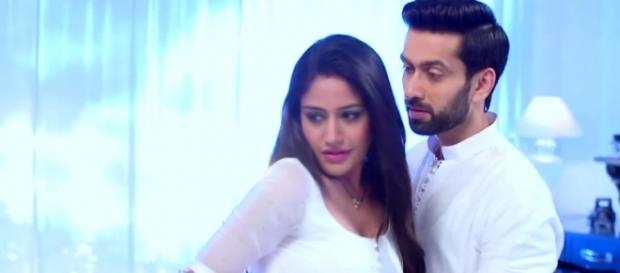 Anika and Shivaaye romance in Ishqbaaz (Youtube screengrab) Anika and Shivaaye romance in Ishqbaaz (Youtube screengrab)