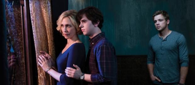BATES MOTEL Season 3 and MAD MEN Season 7 Premiere Dates — GeekTyrant - geektyrant.com BATES MOTEL Season 3 and MAD MEN Season 7 Premiere Dates — GeekTyrant - geektyrant.com