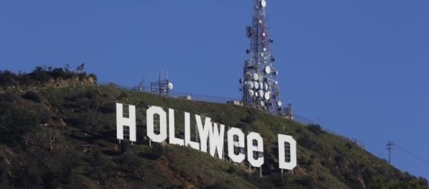 Hollywood diventa Hollyweed: burla dopo legalizzazione marijuana e intanto in Italia arriva la Cannabis di Stato ... - webdigital.hu Hollywood diventa Hollyweed: burla dopo legalizzazione marijuana e intanto in Italia arriva la Cannabis di Stato ... - webdigital.hu