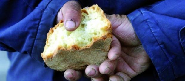 Il reddito di inclusione sta per diventare realtà: 400 euro al mese ai poveri Il reddito di inclusione sta per diventare realtà: 400 euro al mese ai poveri