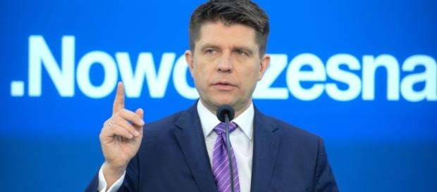 Internauci po raz kolejny wykpili szefa Nowoczesnej Internauci po raz kolejny wykpili szefa Nowoczesnej