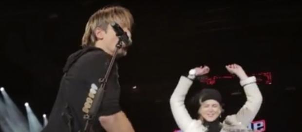Keith Urban and Nicole Kidman pay tribute to departed singers of 2016 Keith Urban and Nicole Kidman pay tribute to departed singers of 2016