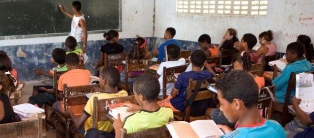 Para melhorar, ensino público brasileiro precisa mais do que ... - dw.com Para melhorar, ensino público brasileiro precisa mais do que ... - dw.com