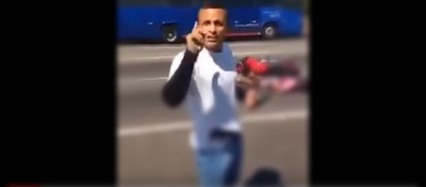 Após matar bandido, policial desabafa em vídeo Após matar bandido, policial desabafa em vídeo