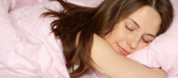 Toda mulher deve tomar cuidado com o tecido da calcinha, principalmente na hora de se deitar Toda mulher deve tomar cuidado com o tecido da calcinha, principalmente na hora de se deitar