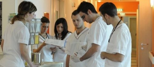 Boom di richieste di giovani infermieri italiani in InghilterraL ... - improntalaquila.org