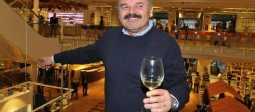 Enrico Rossi si riscopre socialista e critica il Pd modello Oscar Farinetti