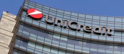 I bancari trascinano in rosso la Borsa, Unicredit crolla in attesa ... - lastampa.it