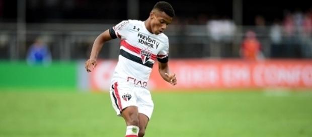 Jogador poderá render 50 milhões aos cofres do Tricolor Jogador poderá render 50 milhões aos cofres do Tricolor