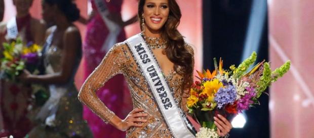 Miss France Iris Mittenaere Crowned Miss Universe 2016 | E! News - eonline.com Miss France Iris Mittenaere Crowned Miss Universe 2016 | E! News - eonline.com