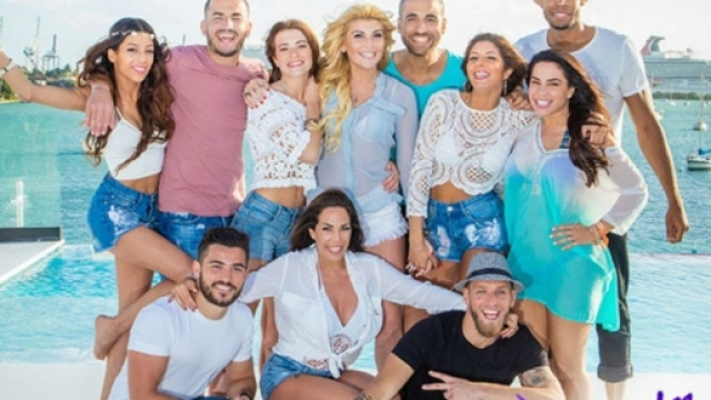 Les Anges 9 : Alors qu'une candidate quitte l'aventure, un garçon débarque !