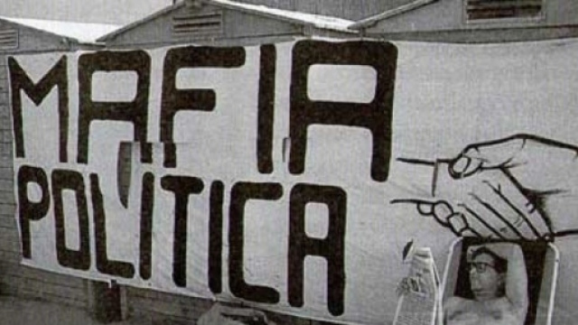 Tot&ograve; Riina pronto a riferire la trattativa Stato-Mafia.