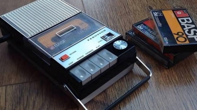 Una seconda primavera per le musicassette - Radio Birikina