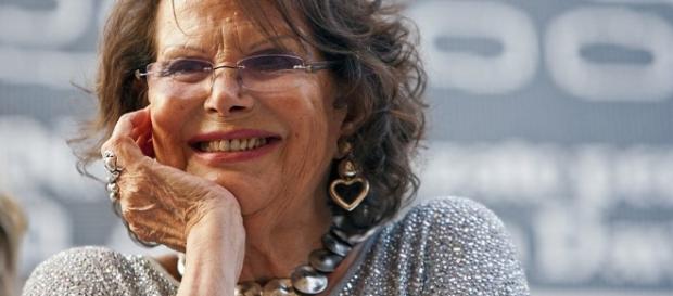 Claudia Cardinale: «Non mi sono mai ritoccata» - VanityFair.it - vanityfair.it Claudia Cardinale: «Non mi sono mai ritoccata» - VanityFair.it - vanityfair.it