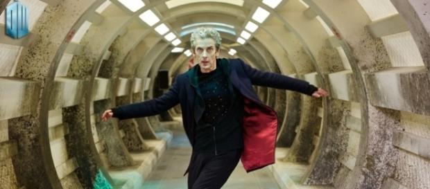 Peter Capaldi deja la serie al finalizar el 2017. Peter Capaldi deja la serie al finalizar el 2017.