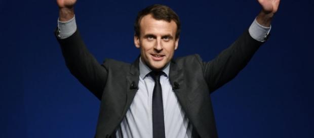 Primaire à gauche : pourquoi Emmanuel Macron peut remercier Benoît Hamon Primaire à gauche : pourquoi Emmanuel Macron peut remercier Benoît Hamon