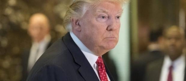 Decreto polêmico de Trump tem estado no centro do noticiário pelo mundo Decreto polêmico de Trump tem estado no centro do noticiário pelo mundo
