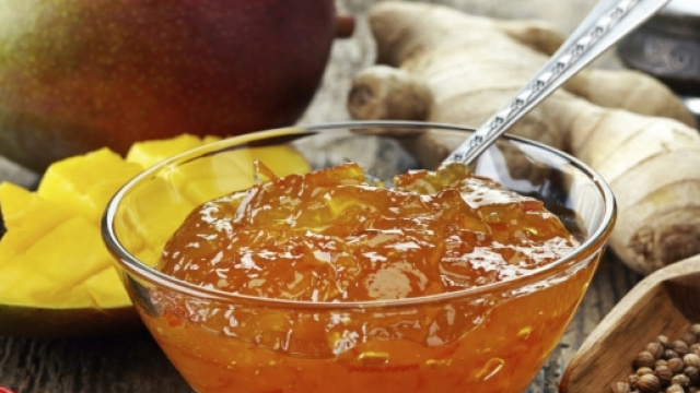 Composta chiara di meanzane e pere ottima come farcitura di dolci particolari