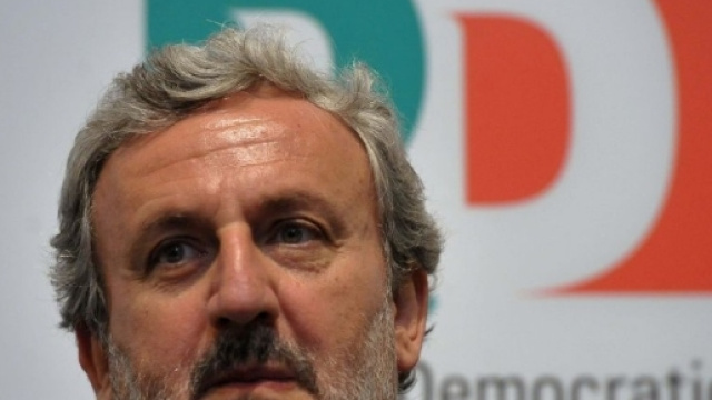 Michele Emiliano sfida Renzi alla segreteria del Pd