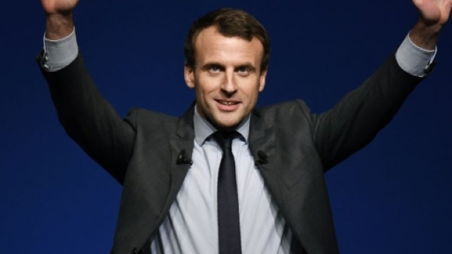 Primaire à gauche : pourquoi Emmanuel Macron peut remercier Benoît Hamon