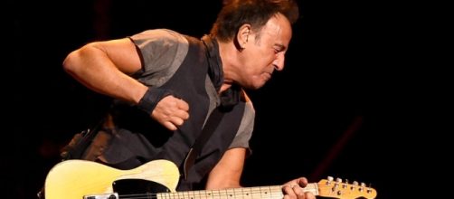 Bruce Springsteen rips into Donald Trump - CBS News - cbsnews.com