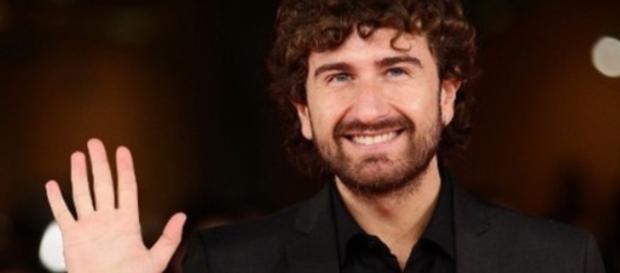 Alessandro Siani & Friends, lo spettacolo di beneficenza al Teatro ... - diariopartenopeo.it Alessandro Siani & Friends, lo spettacolo di beneficenza al Teatro ... - diariopartenopeo.it