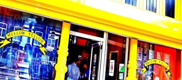 Amsterdam, chiude lo storico coffeeshop Mellow Yellow Amsterdam, chiude lo storico coffeeshop Mellow Yellow