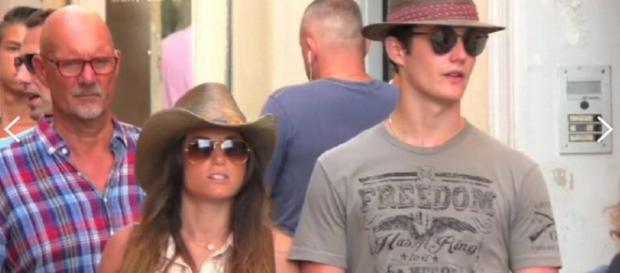 Capucine Anav célibataire ? Louis Sarkozy l'aurait quittée | melty - melty.fr Capucine Anav célibataire ? Louis Sarkozy l'aurait quittée | melty - melty.fr