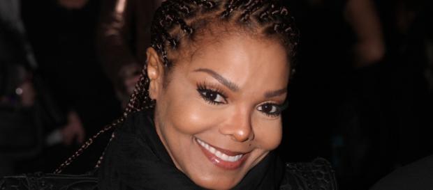 Janet Jackson gives birth to a baby boy - Photo: Blasting News Library - justjared.com Janet Jackson gives birth to a baby boy - Photo: Blasting News Library - justjared.com