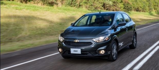 O Chevrolet Onix conquistou o bicampeonato nacional, com mais de 153 mil unidades vendidas no ano passado O Chevrolet Onix conquistou o bicampeonato nacional, com mais de 153 mil unidades vendidas no ano passado