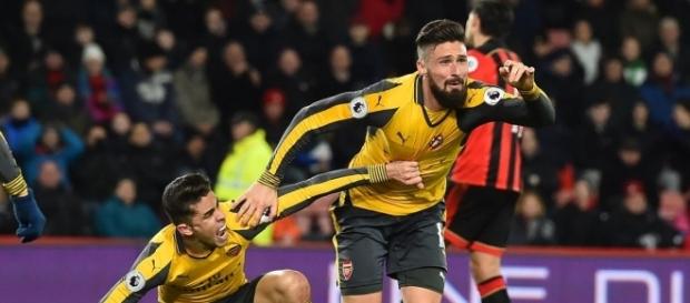 Olivier Giroud celebra el gol del empate en el descuento Olivier Giroud celebra el gol del empate en el descuento