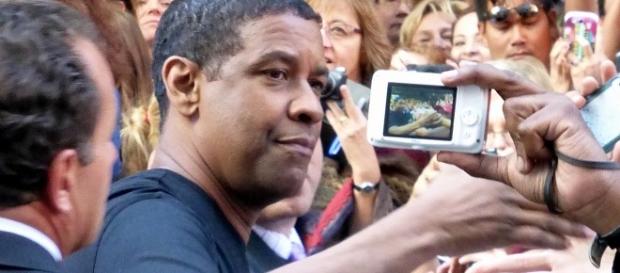 Source: Wikimedia user GabboT. Denzel Washington weight gain, weight loss for "Fences" Source: Wikimedia user GabboT. Denzel Washington weight gain, weight loss for "Fences"
