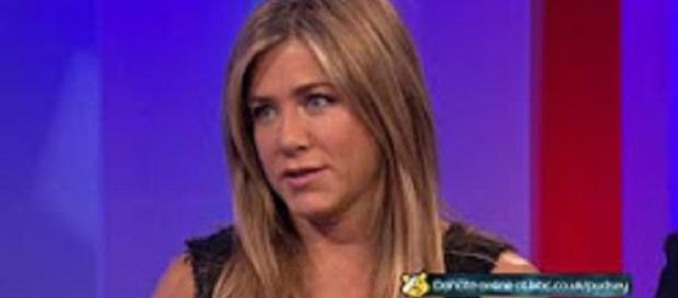 Source: Youtube Peter Thomas: Jennifer Aniston weight gain noted Source: Youtube Peter Thomas: Jennifer Aniston weight gain noted