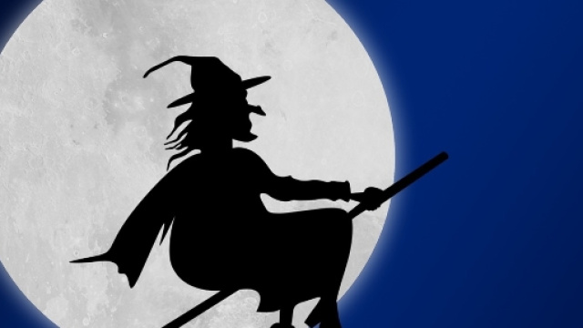 Auguri per la Befana 2017, ecco le frasi pi&ugrave; divertenti da pubblicare sui social