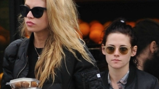 Kristen Stewart e Stella Maxwell, la prima relazione lesbo Vip del 2017.