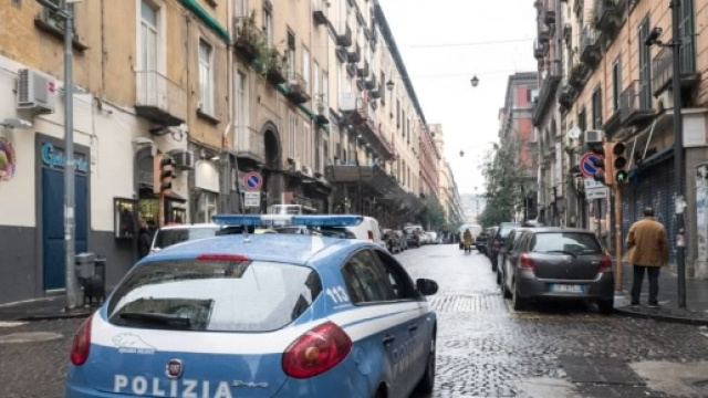 Spari e feriti vicino alla stazione di Napoli