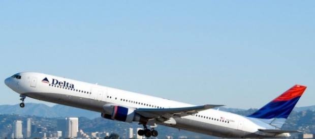 Delta: YouTube star was kicked off flight for disruptive behavior - vouxmagazine.com Delta: YouTube star was kicked off flight for disruptive behavior - vouxmagazine.com