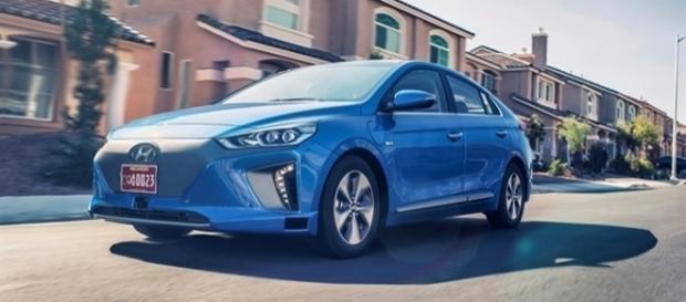 Hyundai apresentou o Ioniq autônomo no CES 2017, que pode ser integrado ao Healthcare Cockpit Hyundai apresentou o Ioniq autônomo no CES 2017, que pode ser integrado ao Healthcare Cockpit
