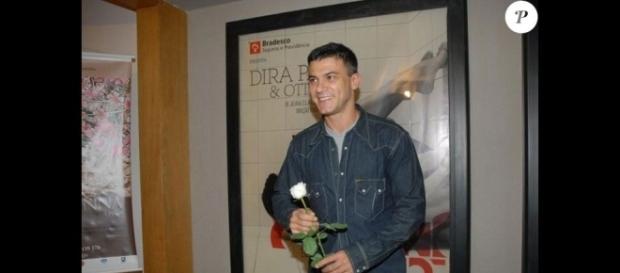 Leonardo Vieira é ofendido em redes socias por ser homossexual Leonardo Vieira é ofendido em redes socias por ser homossexual