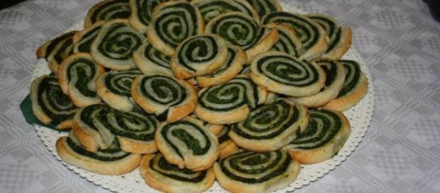 Rotolo di pasta con spinaci una preparazione salva tempo adatta in ogni occasione Rotolo di pasta con spinaci una preparazione salva tempo adatta in ogni occasione