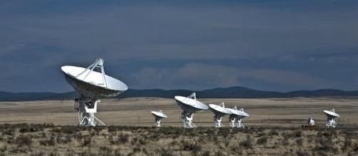 VLA (Very Large Array) radio telescopes in New Mexico | Michael Henry (freerangestock.com)