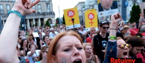 Le comité polonais Sauvons les femmes a été très largement actif dans les mouvements de protestation, notamment contre la loi sur l'avortement