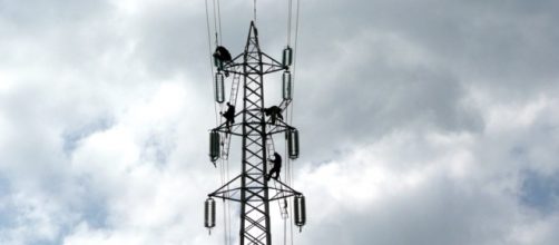 Linee Elettriche ad Alta Tensione - Lavoro per imbianchini piloni in Francia -