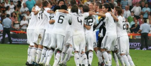 Real Madrid vs Granada [image:upload.wikimedia.org]