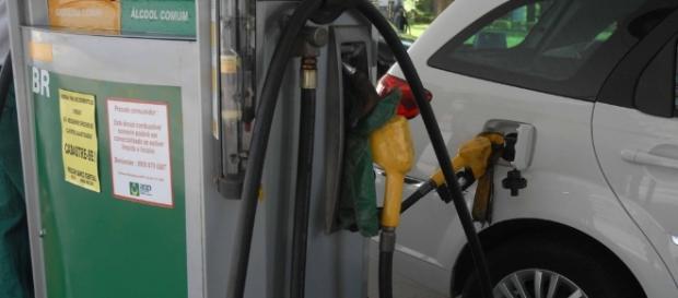 Consumidores mineiros pagarão mais caro pela gasolina e etanol Consumidores mineiros pagarão mais caro pela gasolina e etanol