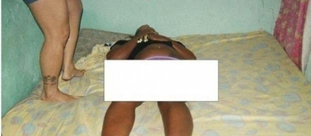Segundo fontes do hotel onde o homem se hospedou, ele só queria impressionar a amante, por isso, ingeriu drogas para ter melhor desempenho sexual. Segundo fontes do hotel onde o homem se hospedou, ele só queria impressionar a amante, por isso, ingeriu drogas para ter melhor desempenho sexual.