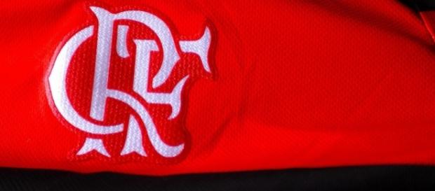 Volante Rômulo deve assinar com o Flamengo em breve Volante Rômulo deve assinar com o Flamengo em breve